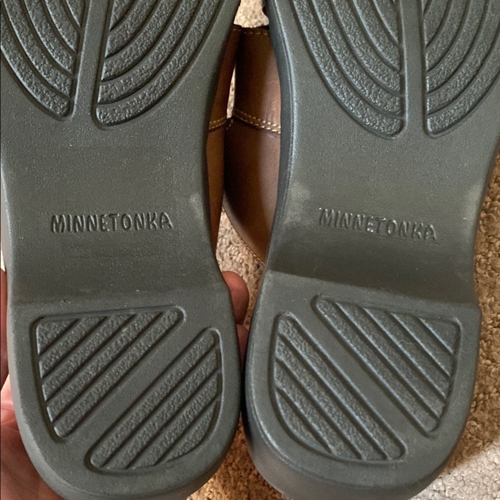 Brown Leather Men’s Minnetonka Size 11 Sandals - Picture 7 of 8